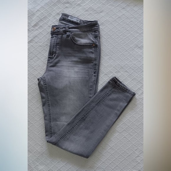 Kensie Jeans Effortless Ankle Mid-Rise Light Gray 8 - Picture 5 of 9